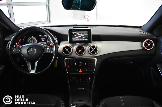 MERCEDES-BENZ GLA 200 CDI Automatic Sport